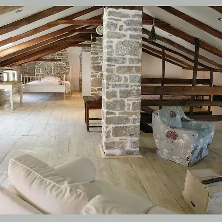 Livade, 3 Bedrooms With Swimming Pool