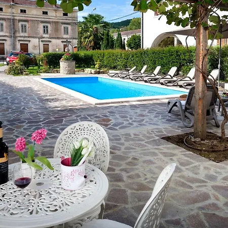 Livade, 3 Bedrooms With Swimming Pool